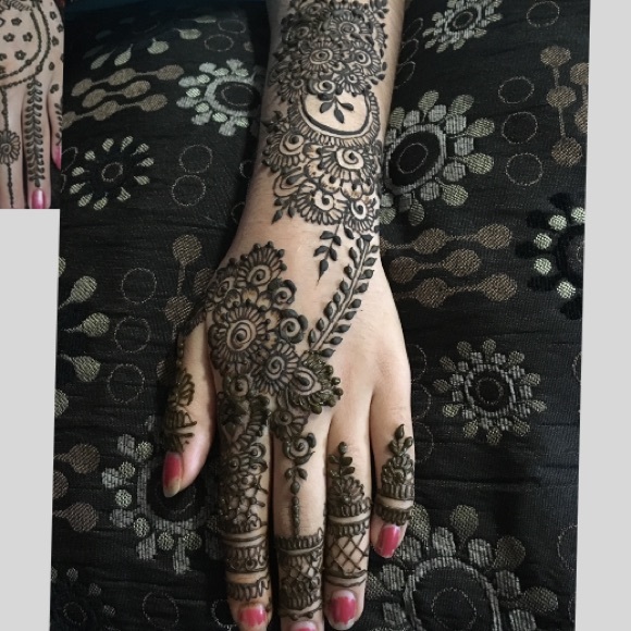 H&M Other - Henna Art